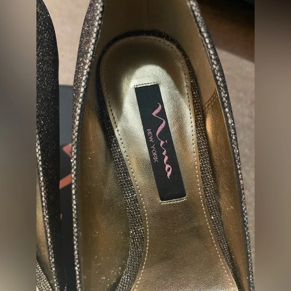 Mina Peep Toe Silver‎ Sparkly Heels Size 8.5 M